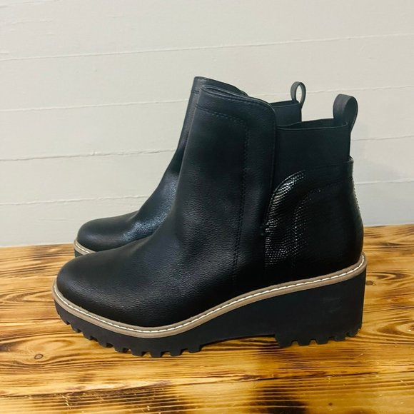 DV by Dolce Vita Rielle Black Chelsea Boot SZ 9.5 - Picture 4 of 9